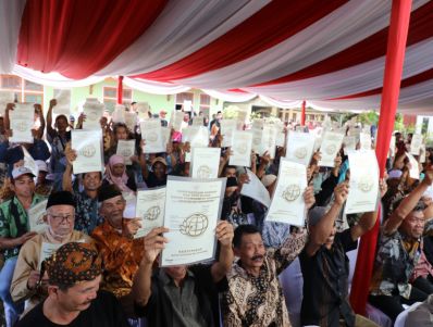 Setahun, Menteri Nusron Redistribusi 195.734 Bidang Tanah untuk 39.556 KK